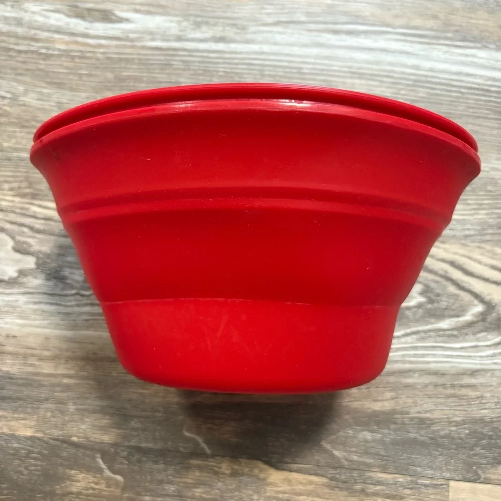 Pampered Chef Family Size Microwave Popcorn Maker